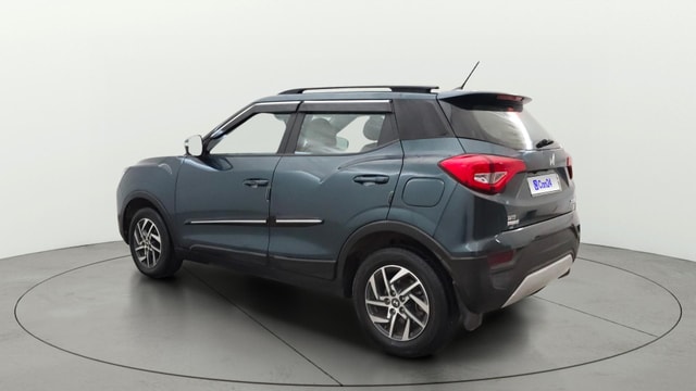View Mahindra XUV300 Image 2 Used Mahindra XUV300 Image 2