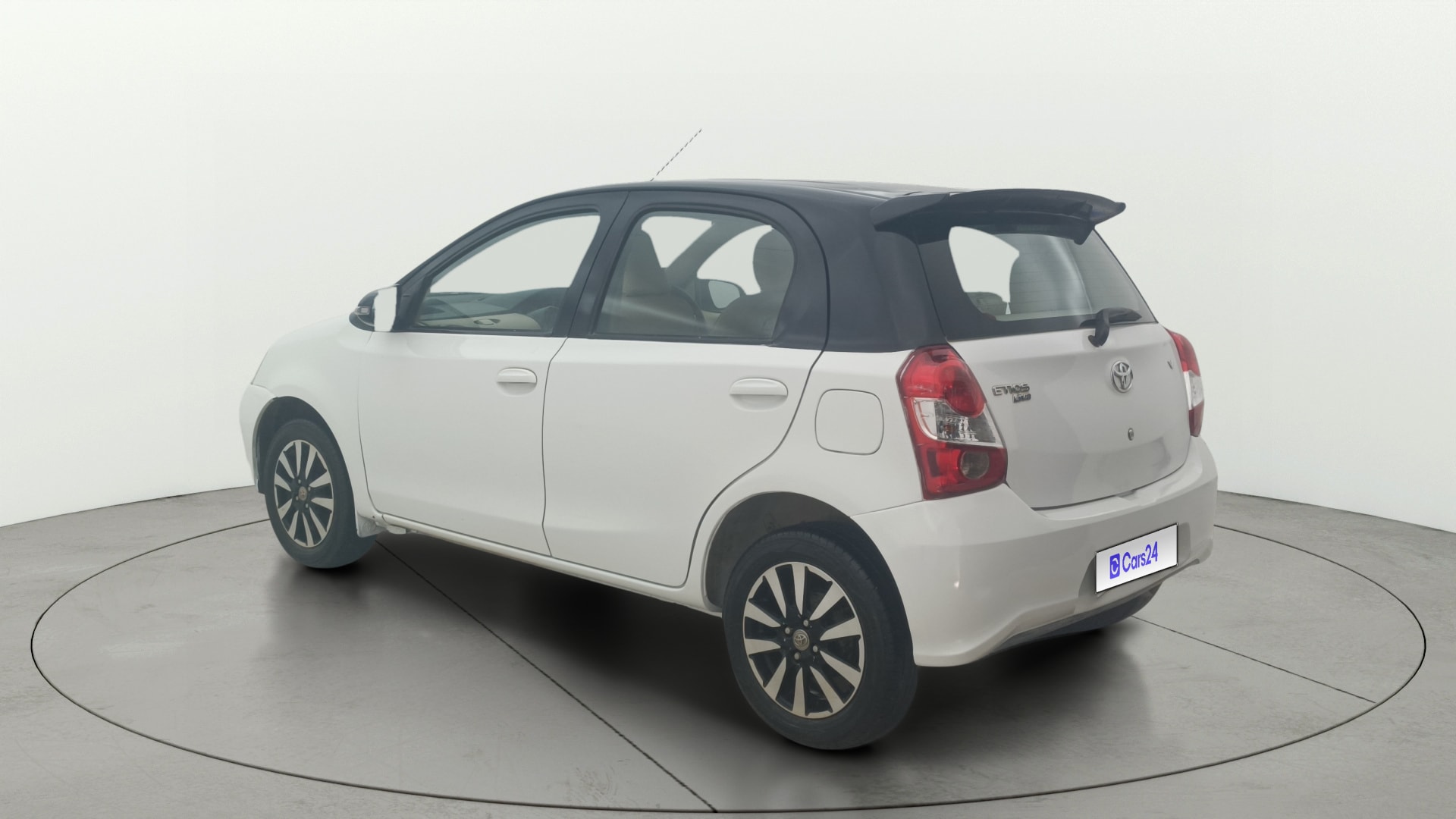 View 2019 Toyota Etios Liva V Dual Tone Image 2 Used 2019 Toyota Etios Liva V Dual Tone Image 2
