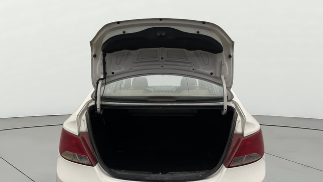 View Hyundai Fluidic Verna Image 16 Used Hyundai Fluidic Verna Image 16