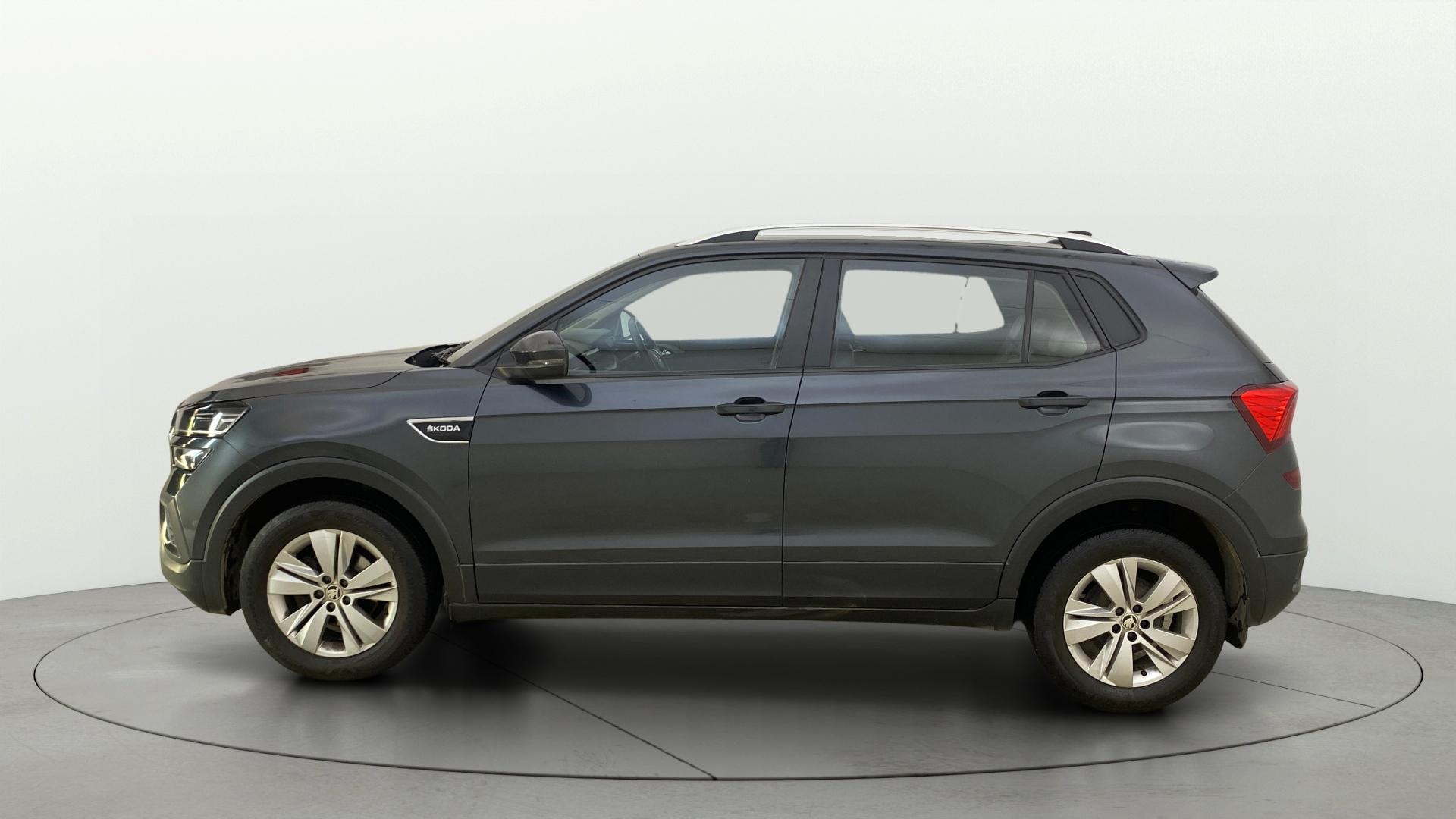View 2022 Skoda Kushaq Ambition 1.0 TSI AT Image 5 Used 2022 Skoda Kushaq Ambition 1.0 TSI AT Image 5