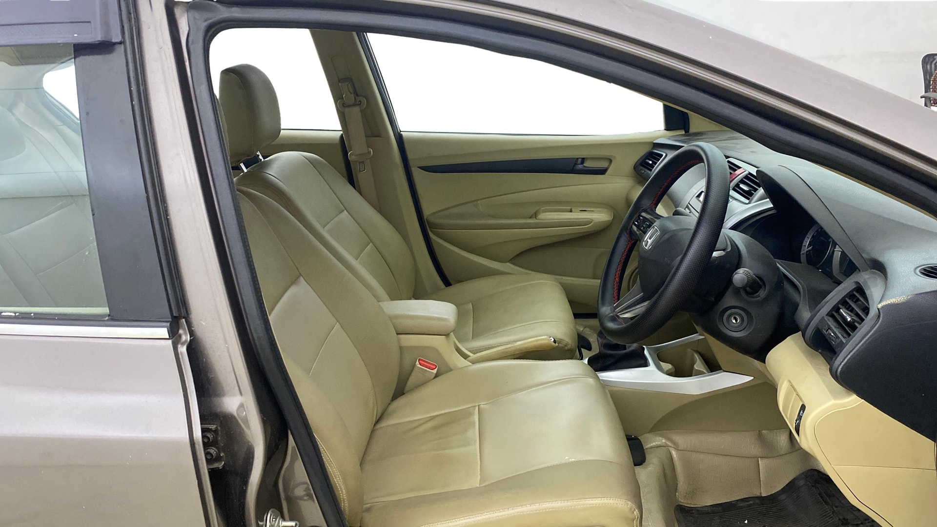 View 2013 Honda City ZX MT Diesel Anniversary Edition Image 25 Used 2013 Honda City ZX MT Diesel Anniversary Edition Image 25