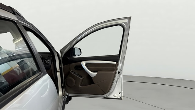View Renault Duster Image 44 Used Renault Duster Image 44