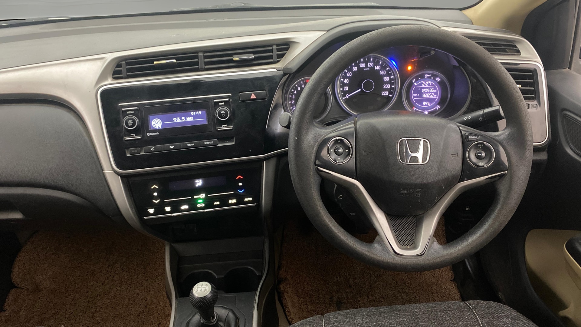View 2019 Honda City ZX MT Diesel Anniversary Edition Image 20 Used 2019 Honda City ZX MT Diesel Anniversary Edition Image 20