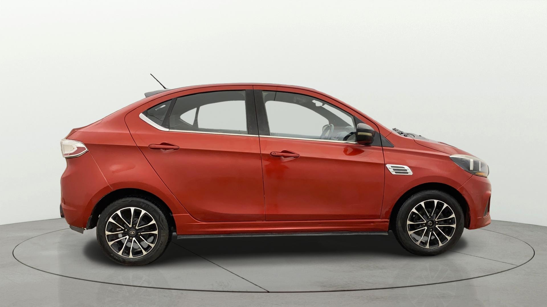 View 2019 Tata Tigor JTP 1.2 Petrol Image 8 Used 2019 Tata Tigor JTP 1.2 Petrol Image 8
