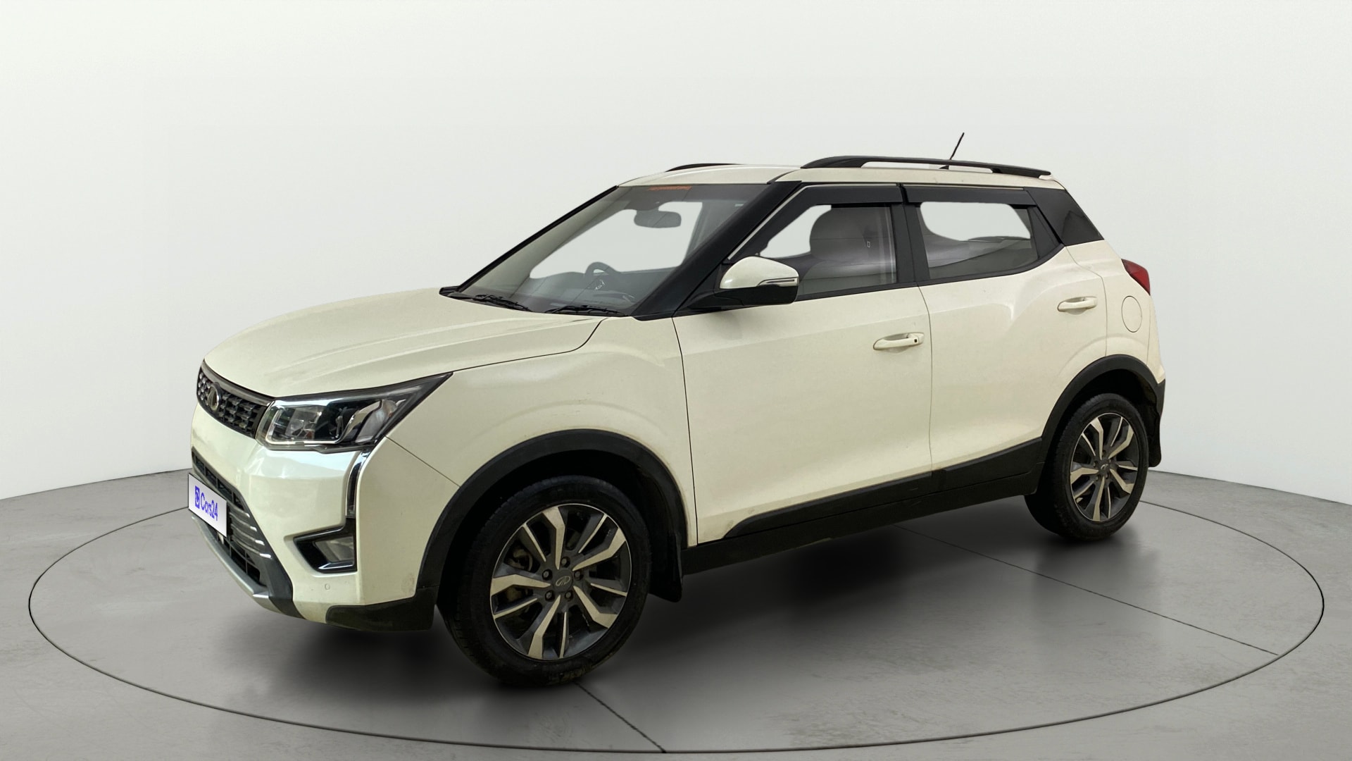 View 2021 Mahindra XUV300 W4 Petrol BS IV Image 36 Used 2021 Mahindra XUV300 W4 Petrol BS IV Image 36