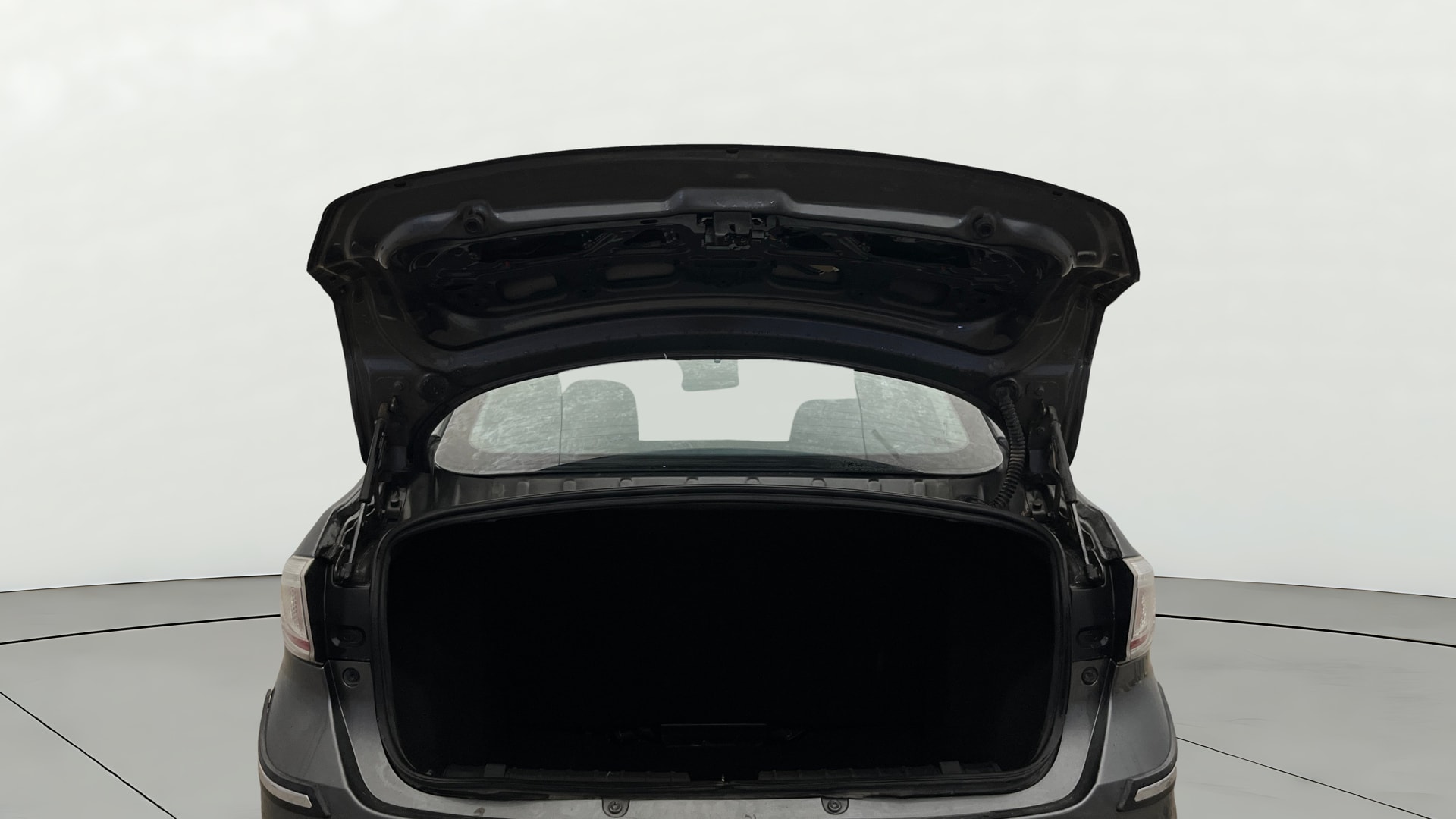 View 2022 Tata Tigor XE Diesel Image 16 Used 2022 Tata Tigor XE Diesel Image 16