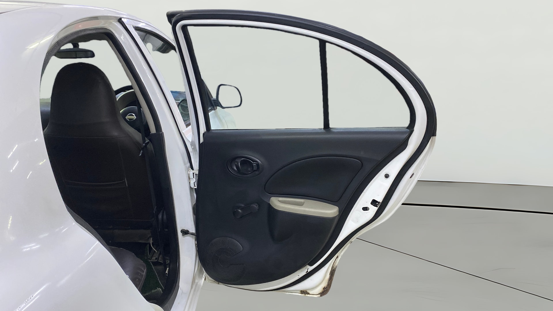 View 2015 Nissan Micra Active XL Image 7 Used 2015 Nissan Micra Active XL Image 7