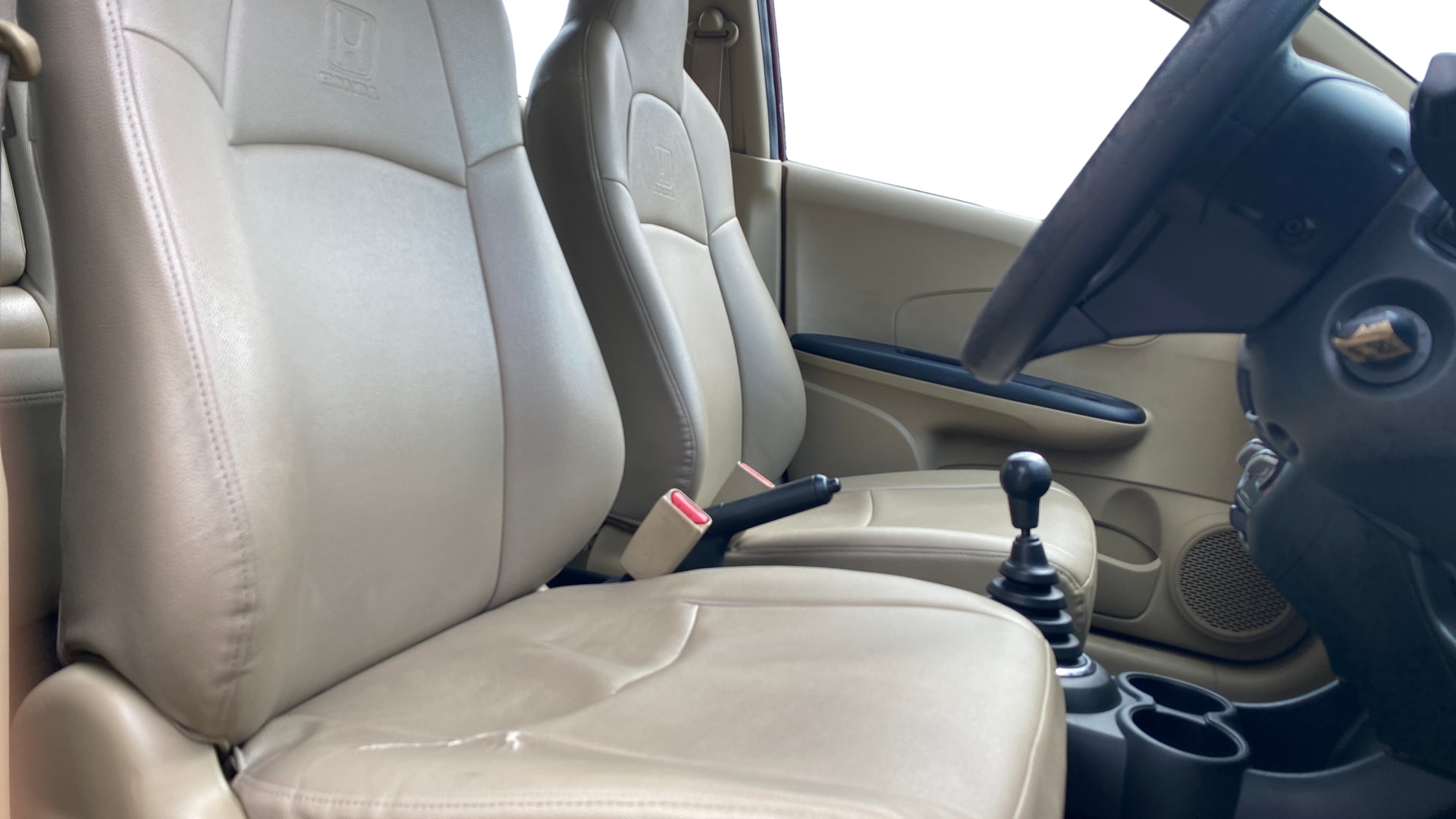 View 2014 Honda Amaze E MT Petrol BS IV Image 25 Used 2014 Honda Amaze E MT Petrol BS IV Image 25