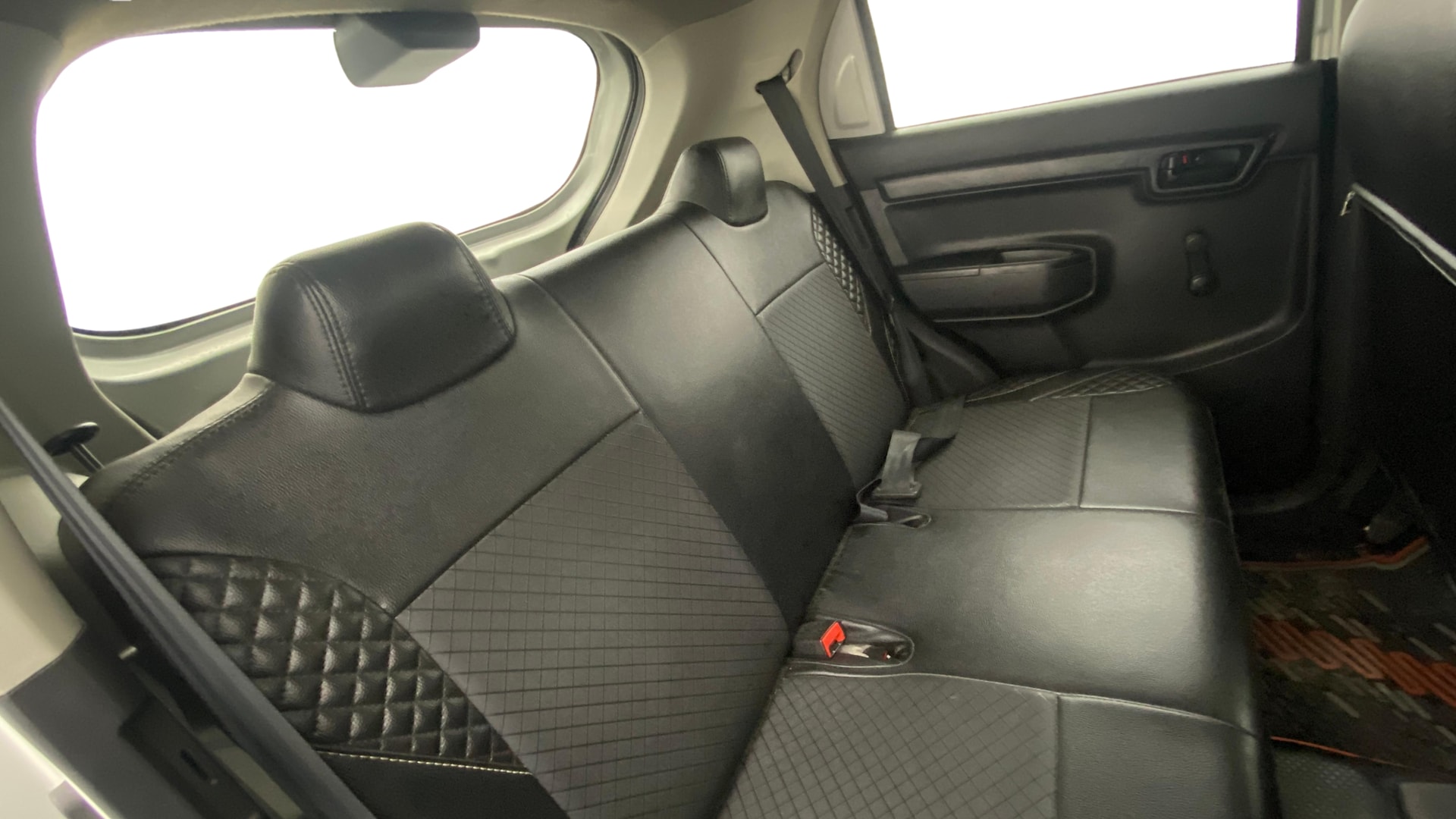 View 2021 Maruti Suzuki 1000 Base Variant Image 29 Used 2021 Maruti Suzuki 1000 Base Variant Image 29