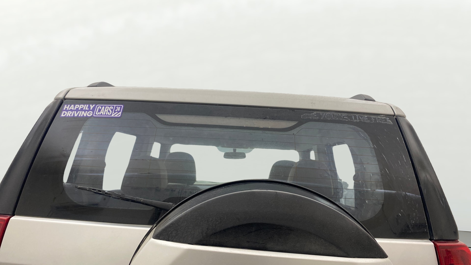 View 2018 Mahindra TUV300 T8 Image 4 Used 2018 Mahindra TUV300 T8 Image 4