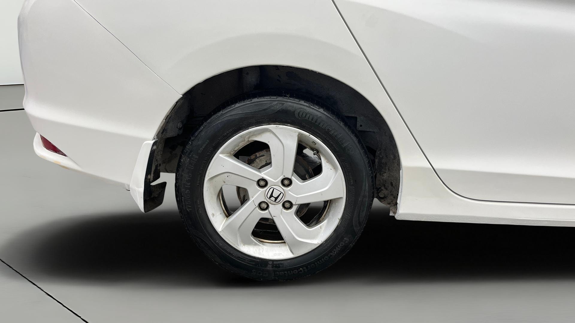 View 2015 Honda City ZX MT Diesel Anniversary Edition Image 33 Used 2015 Honda City ZX MT Diesel Anniversary Edition Image 33
