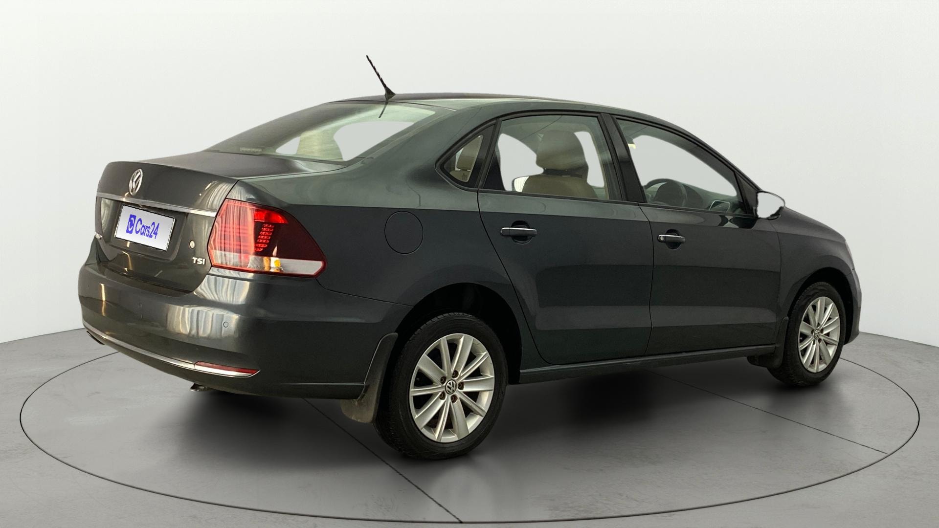 View 2017 Volkswagen Vento 1.2 L TSI Comfortline Petrol AT Image 43 Used 2017 Volkswagen Vento 1.2 L TSI Comfortline Petrol AT Image 43