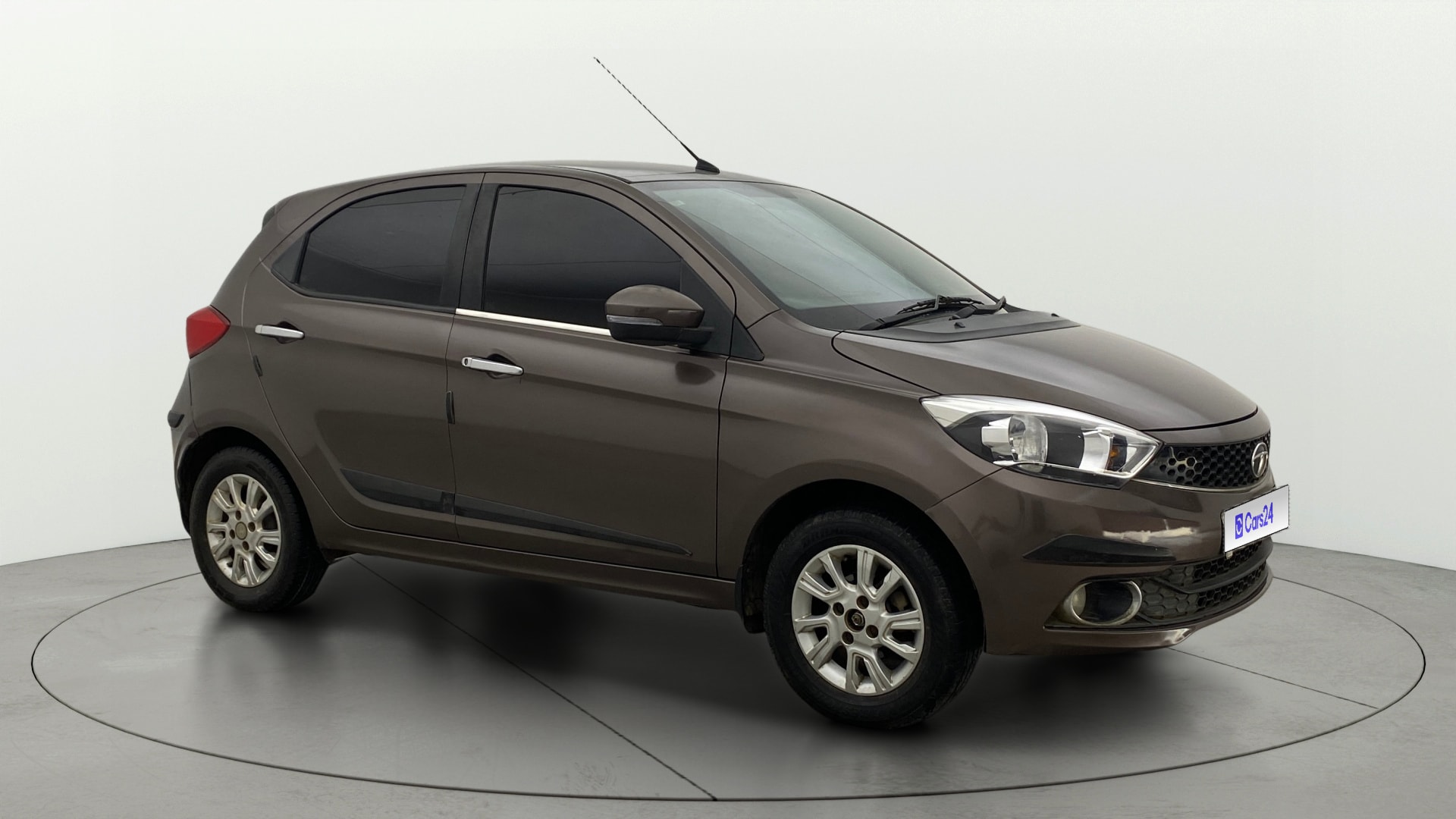 View 2020 Tata Tiago Revotorq XB Image 35 Used 2020 Tata Tiago Revotorq XB Image 35