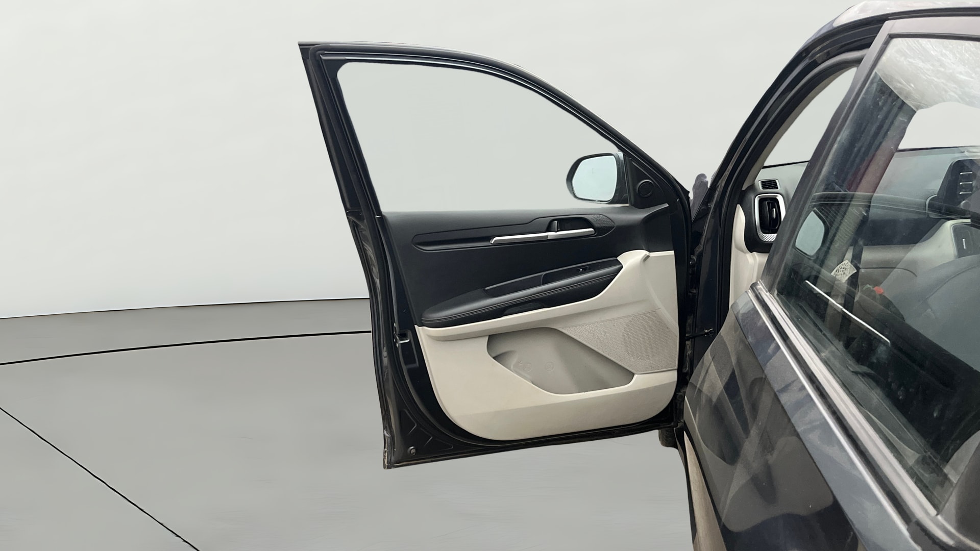 View 2021 Kia Sonet HTX iMT Petrol Image 38 Used 2021 Kia Sonet HTX iMT Petrol Image 38