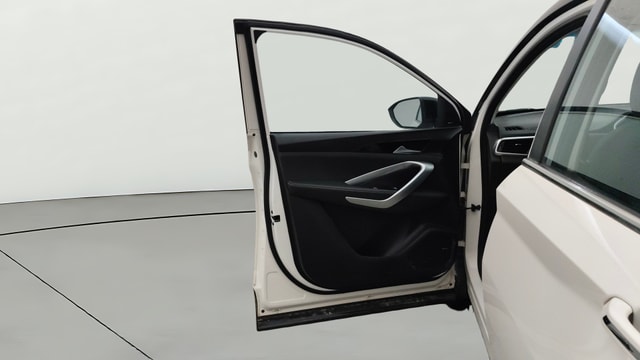 View MG Hector Image 39 Used MG Hector Image 39