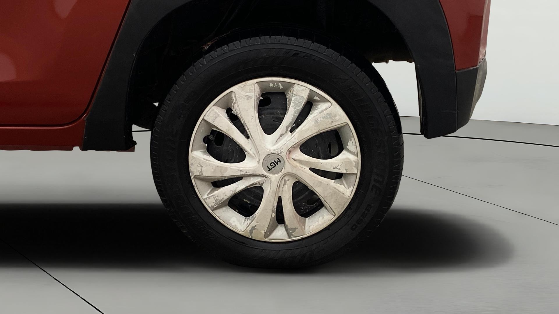 View 2018 Mahindra KUV100 K2 Petrol BS IV Image 11 Used 2018 Mahindra KUV100 K2 Petrol BS IV Image 11