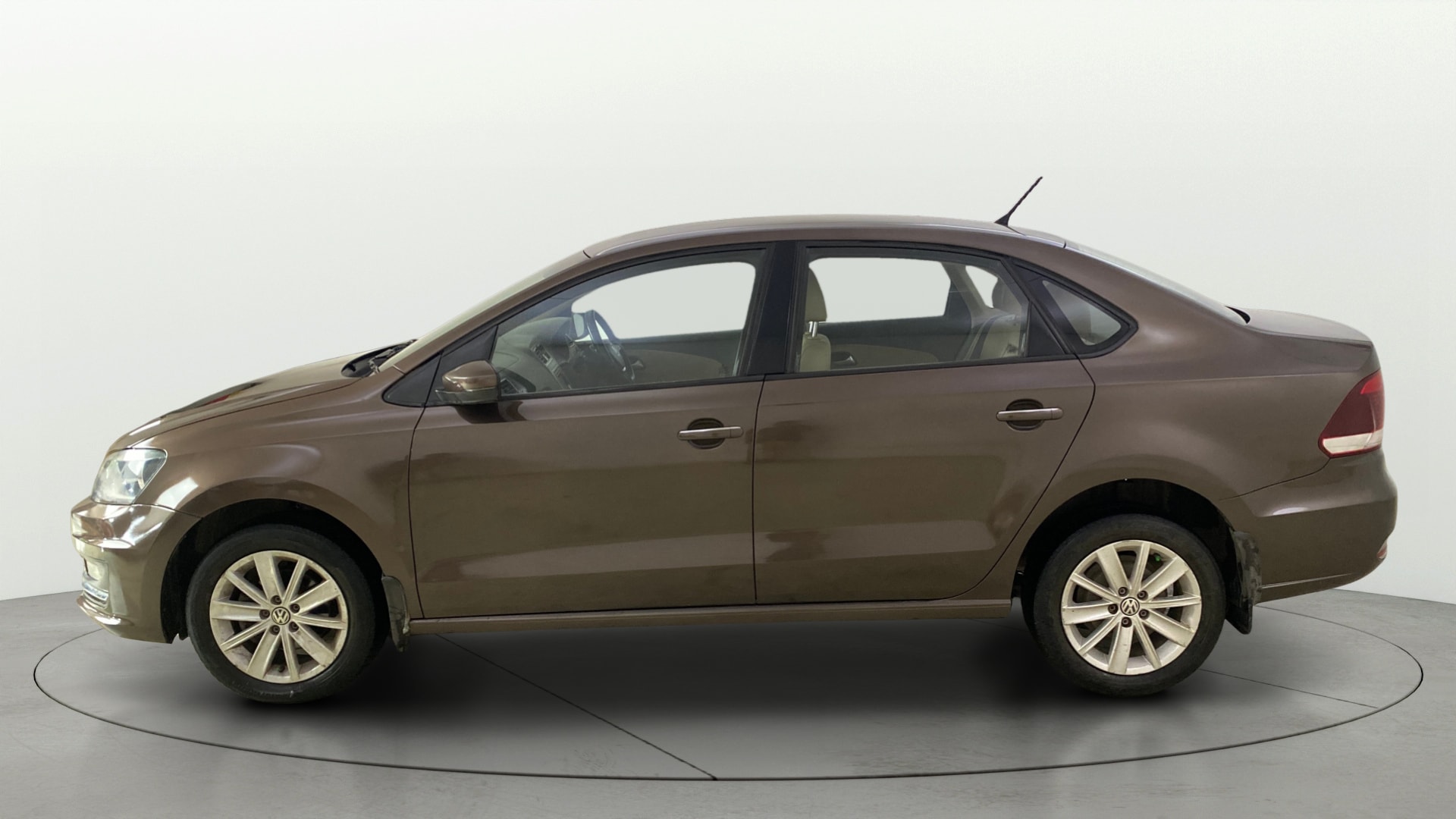 View 2016 Volkswagen Vento 1.2 L TSI Comfortline Petrol AT Image 5 Used 2016 Volkswagen Vento 1.2 L TSI Comfortline Petrol AT Image 5