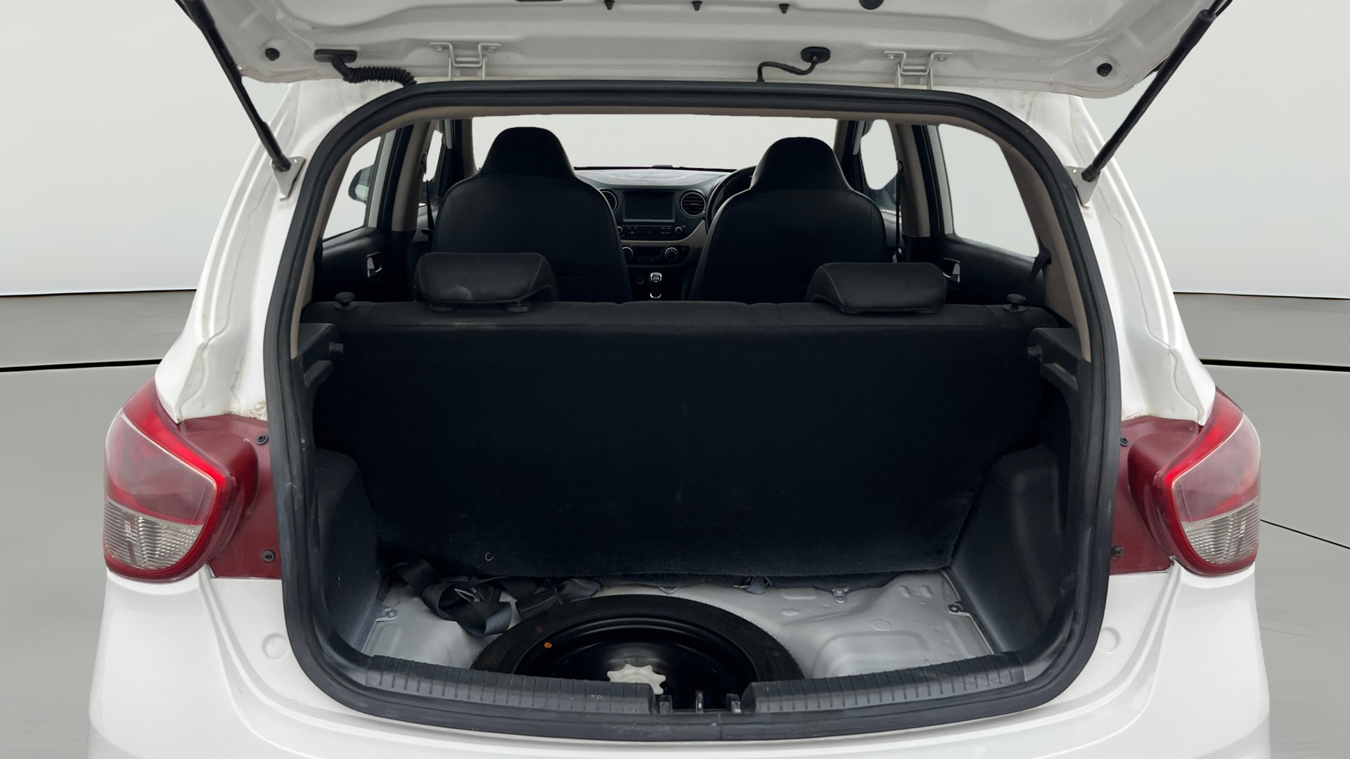 View 2018 Hyundai Grand i10 1.2 Asta Petrol Image 39 Used 2018 Hyundai Grand i10 1.2 Asta Petrol Image 39
