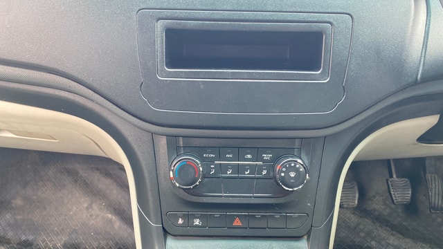 View Mahindra Marazzo Image 18 Used Mahindra Marazzo Image 18