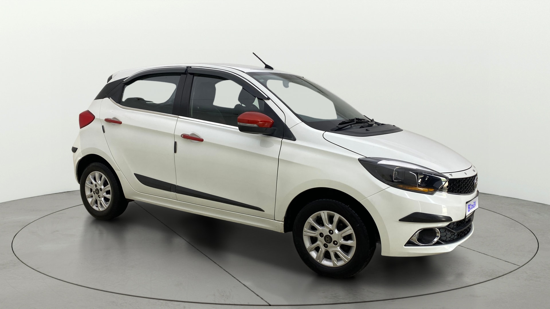 View 2017 Tata Tiago Revotorq XB Image 35 Used 2017 Tata Tiago Revotorq XB Image 35