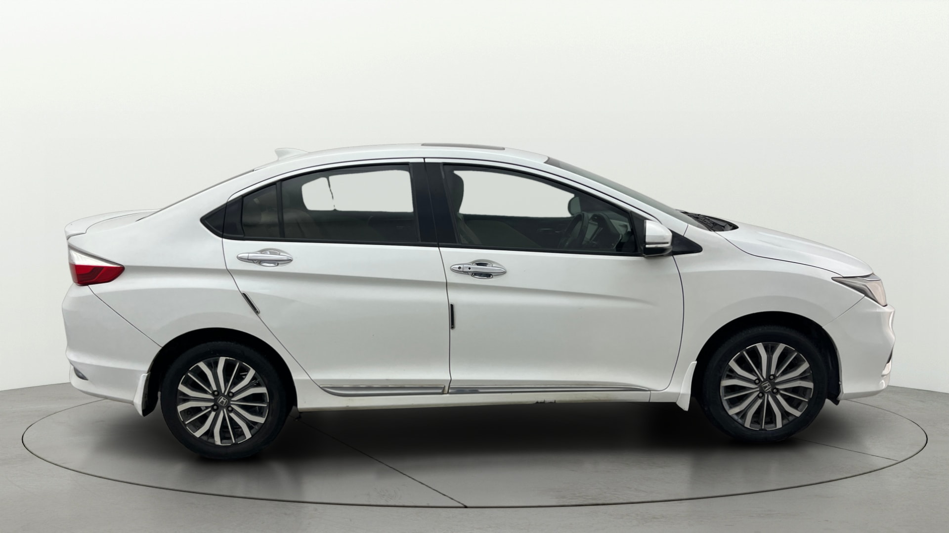 View 2018 Honda City ZX CVT Image 9 Used 2018 Honda City ZX CVT Image 9