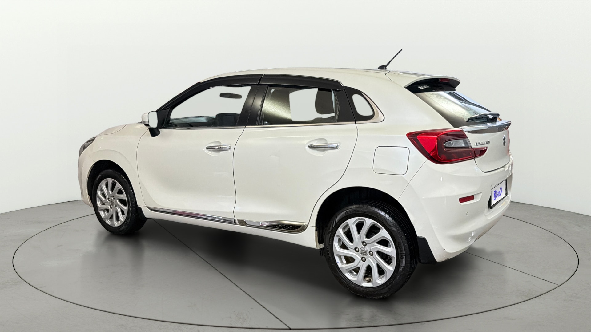 View 2023 Maruti Suzuki 1000 Base Variant Image 2 Used 2023 Maruti Suzuki 1000 Base Variant Image 2