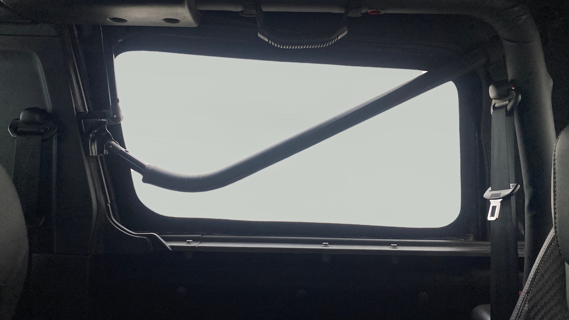 View 2021 Mahindra Thar AX Standard Manual Soft Top 6 Seater Image 7 Used 2021 Mahindra Thar AX Standard Manual Soft Top 6 Seater Image 7