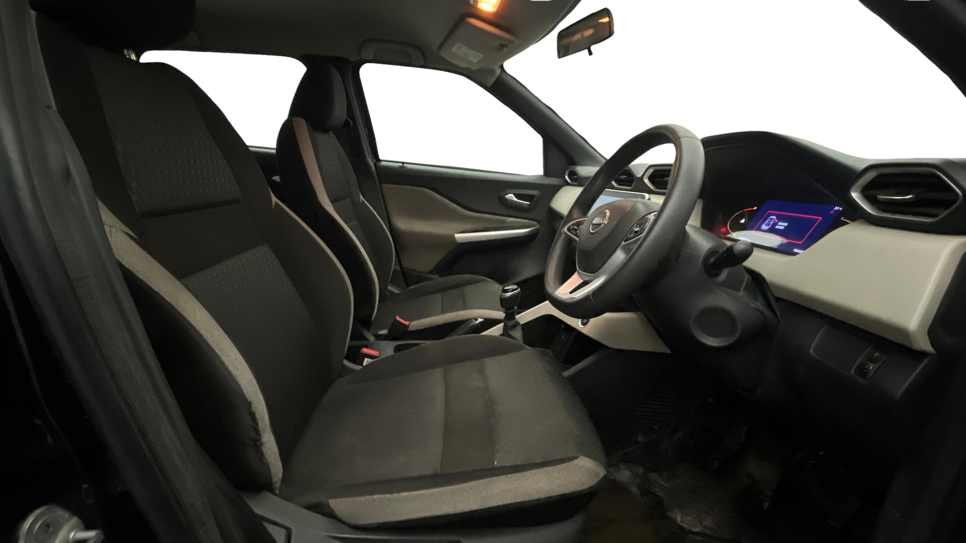 View 2023 Nissan Magnite XV Image 17 Used 2023 Nissan Magnite XV Image 17