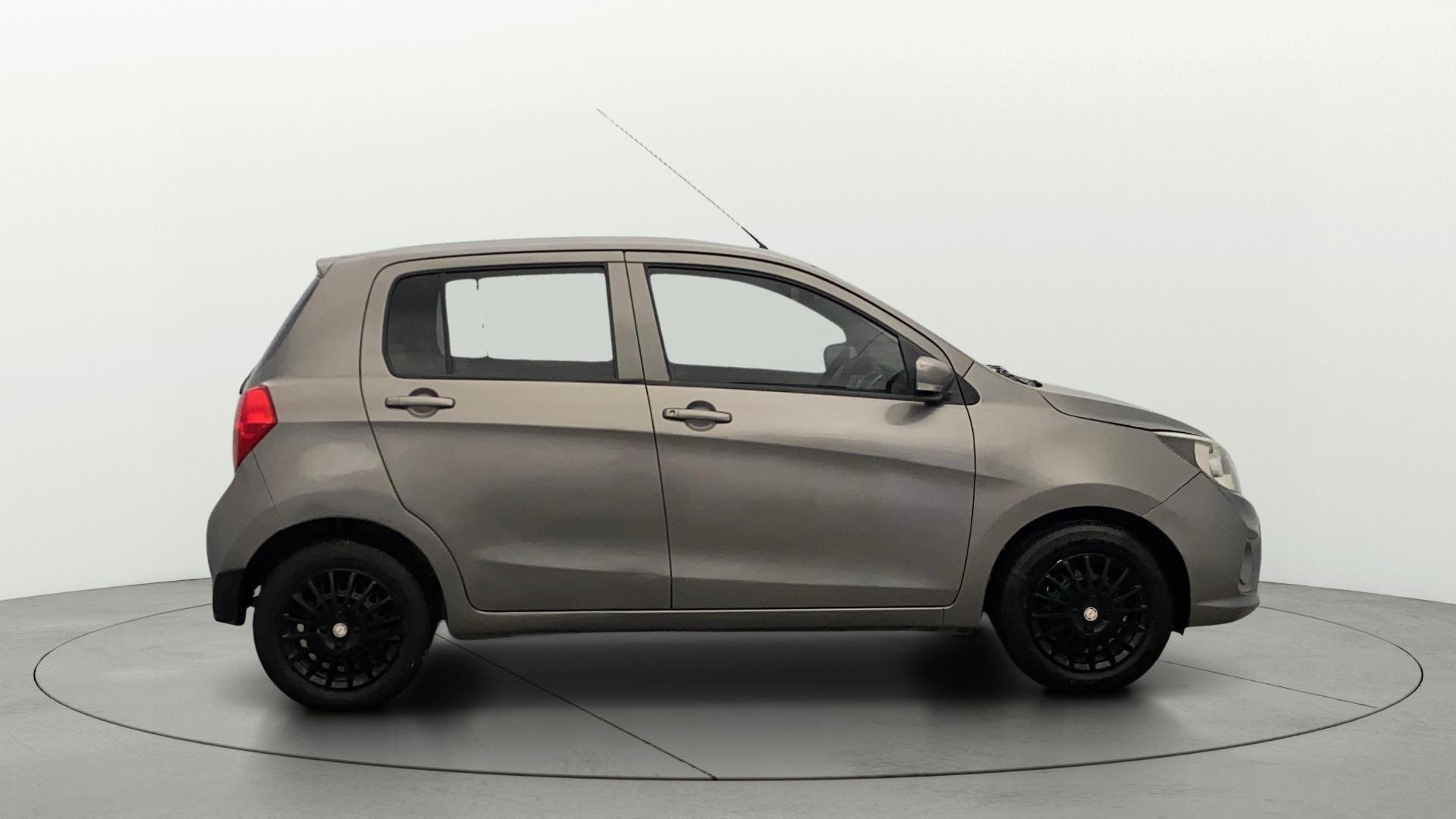 View 2018 Maruti Suzuki 1000 Base Variant Image 8 Used 2018 Maruti Suzuki 1000 Base Variant Image 8