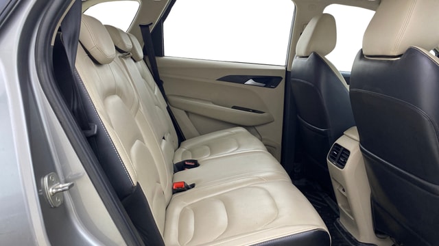 View MG Hector Image 37 Used MG Hector Image 37