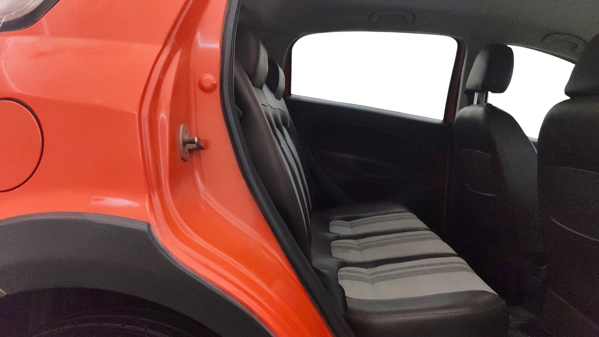 View 2016 Fiat Avventura Dynamic 1.4L FIRE Petrol Image 29 Used 2016 Fiat Avventura Dynamic 1.4L FIRE Petrol Image 29