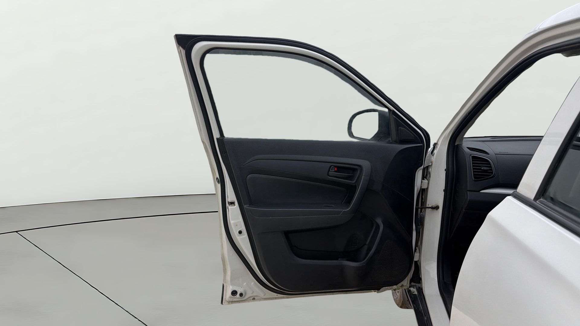 View 2022 Maruti Suzuki 1000 Base Variant Image 30 Used 2022 Maruti Suzuki 1000 Base Variant Image 30