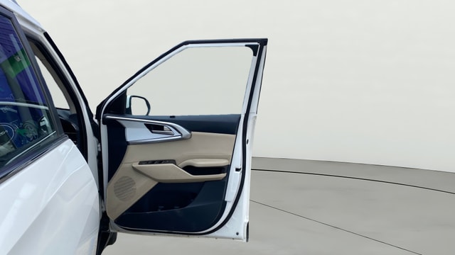 View Kia Carens Image 49 Used Kia Carens Image 49