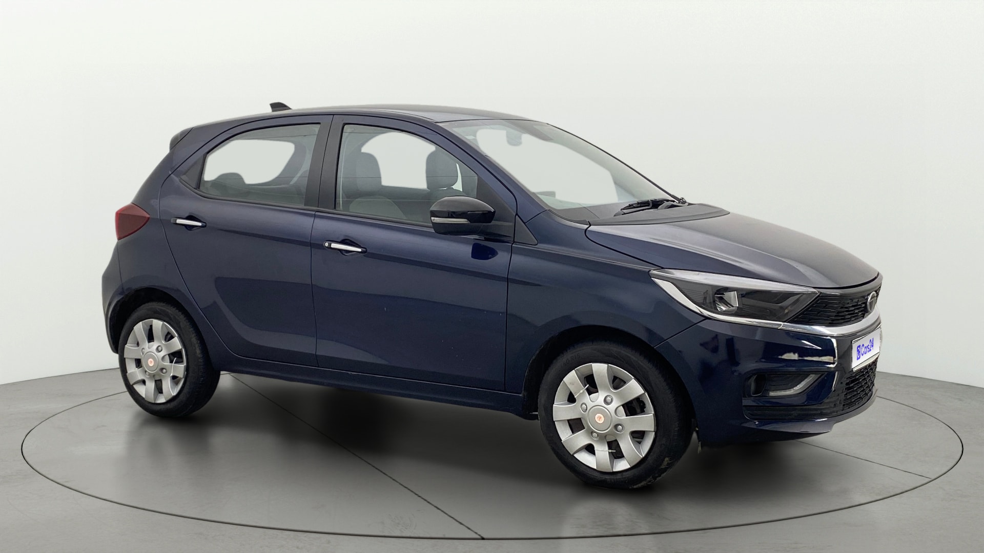 View 2025 Tata Tiago Revotorq XB Image 21 Used 2025 Tata Tiago Revotorq XB Image 21