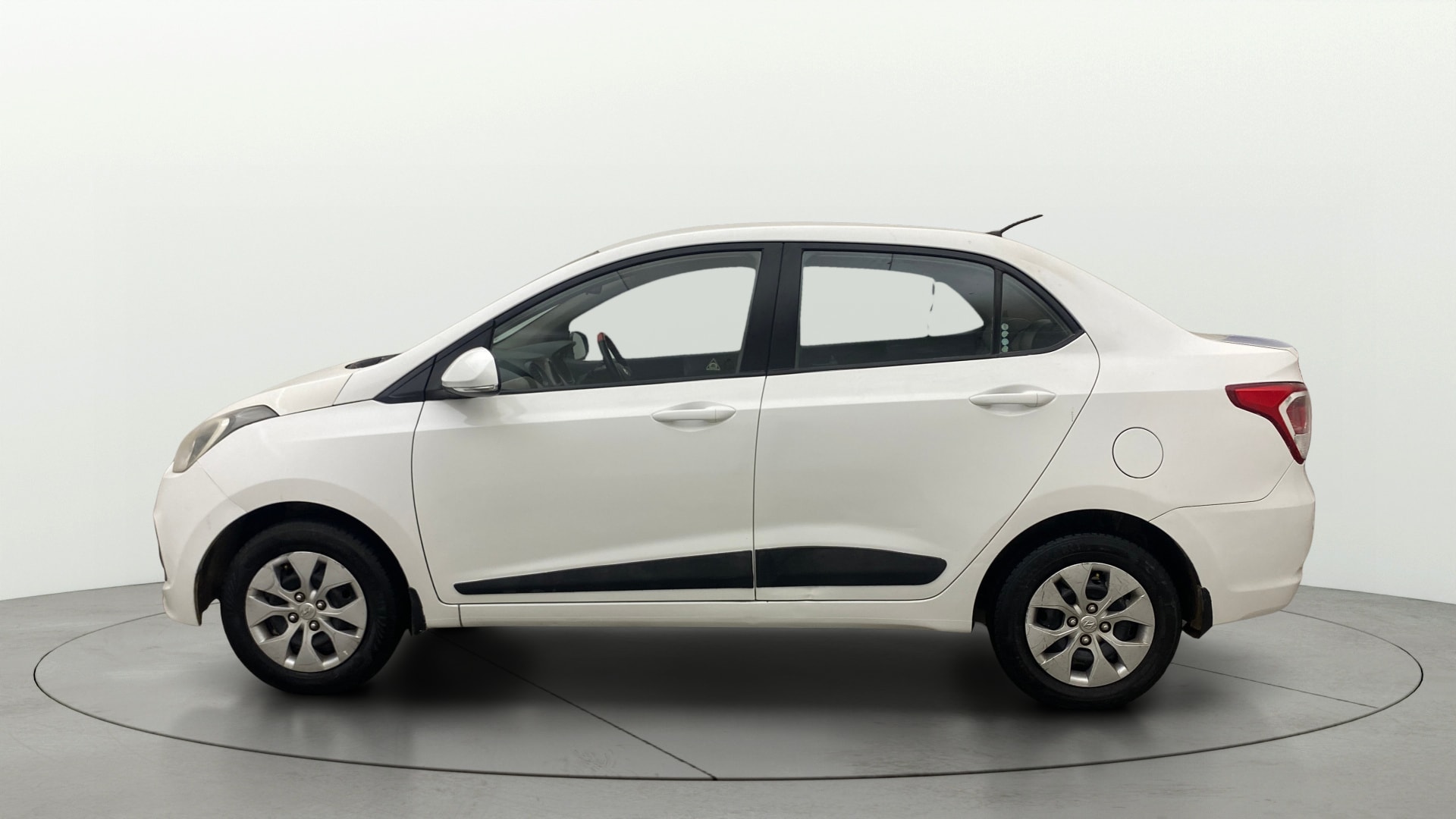 View 2014 Hyundai Xcent S Petrol Image 5 Used 2014 Hyundai Xcent S Petrol Image 5