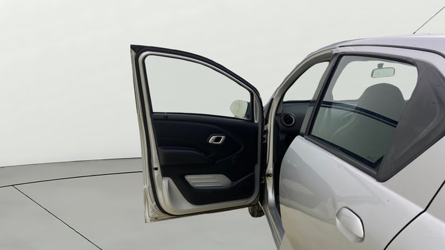View Datsun Redi GO Image 30 Used Datsun Redi GO Image 30