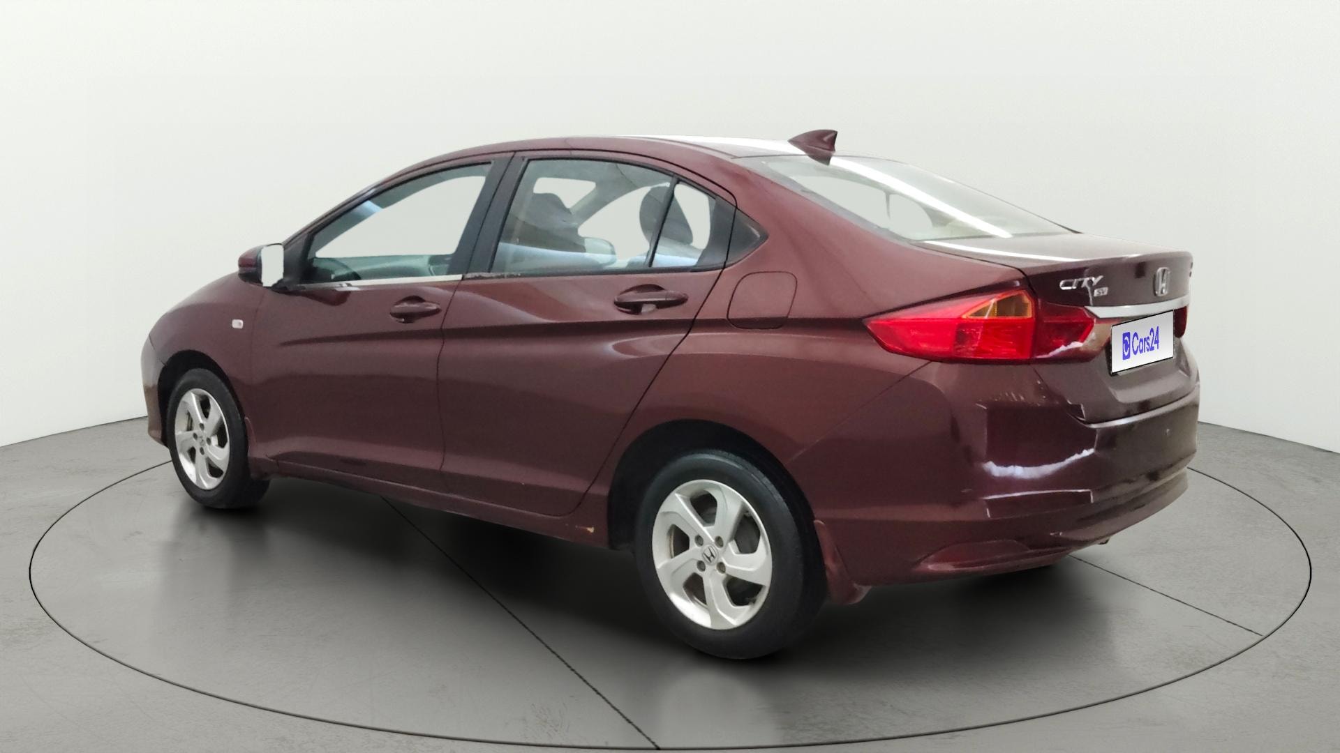 View 2015 Honda City ZX MT Diesel Anniversary Edition Image 2 Used 2015 Honda City ZX MT Diesel Anniversary Edition Image 2