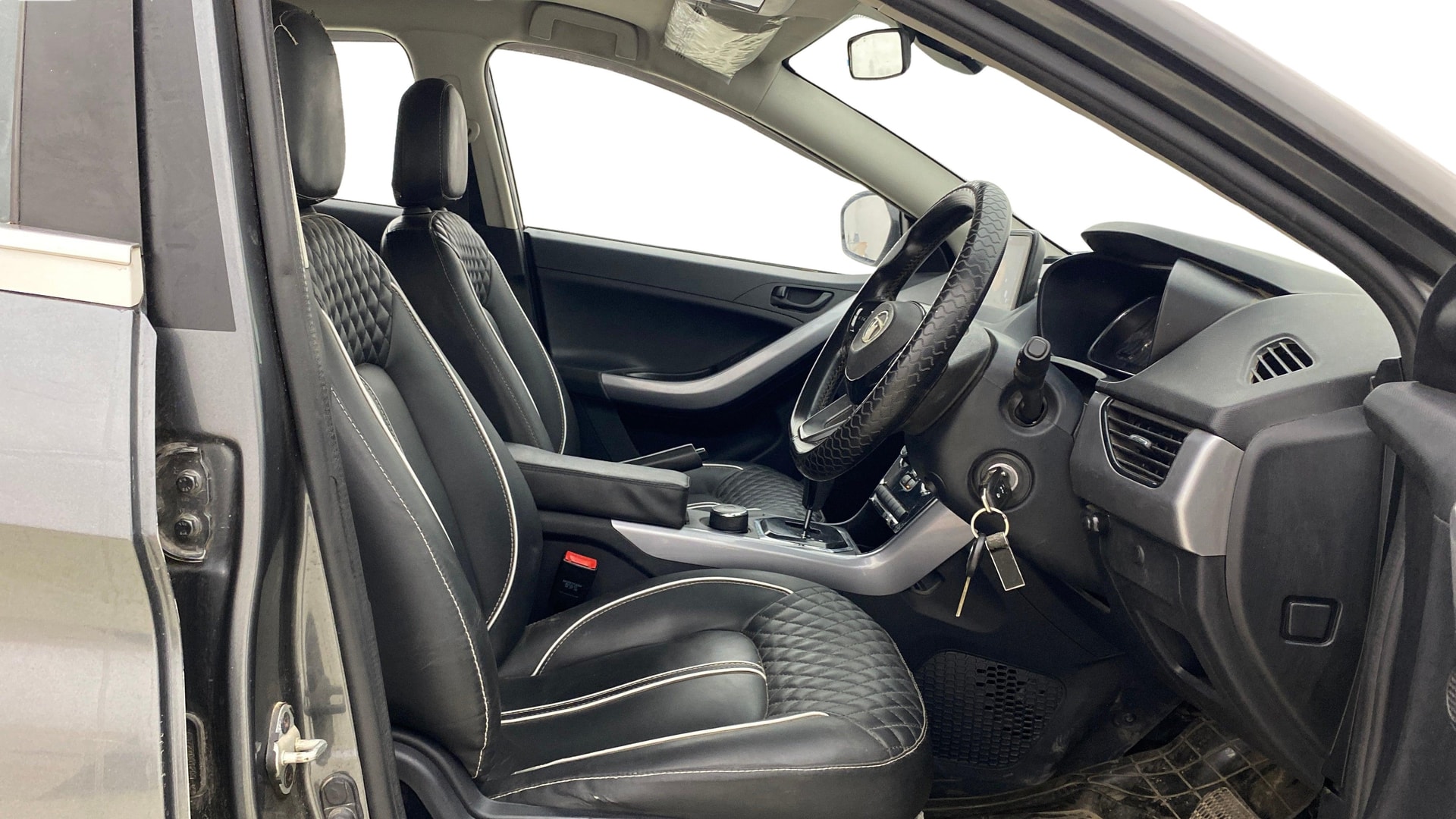 View 2022 Tata Nexon Revotron XE Image 26 Used 2022 Tata Nexon Revotron XE Image 26