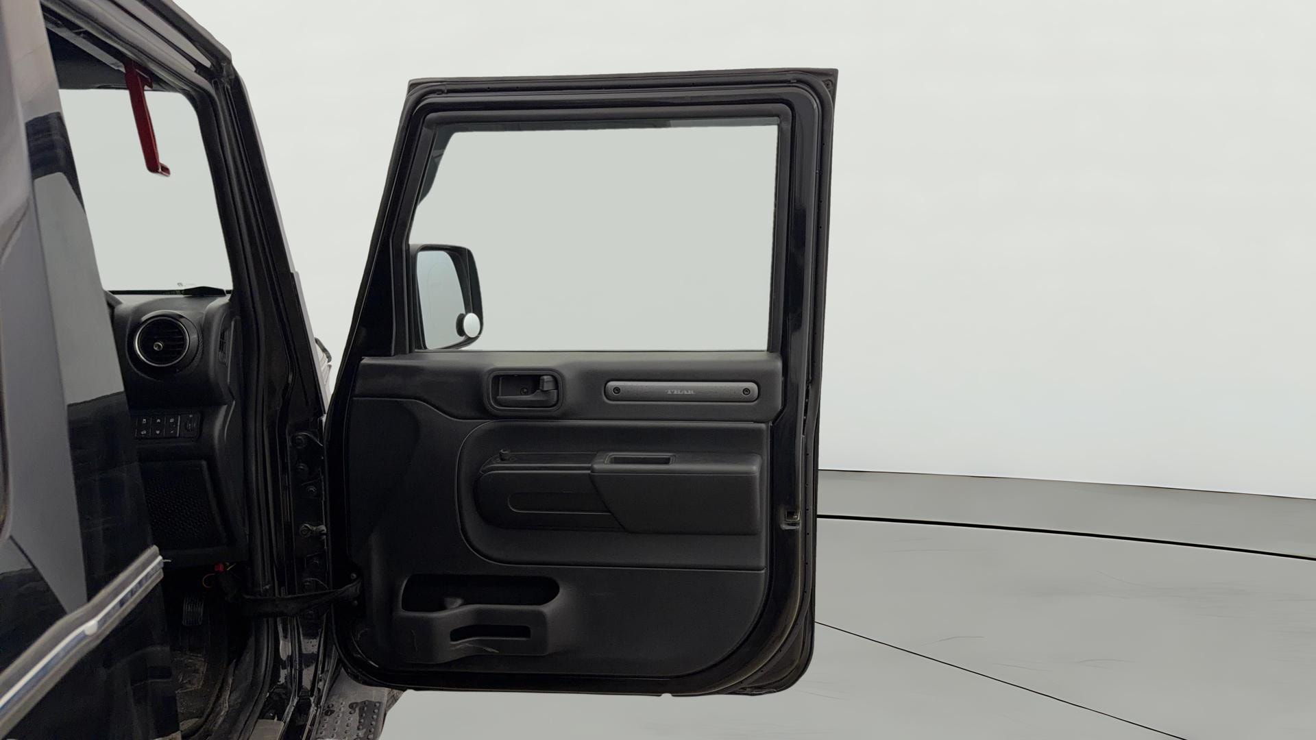 View 2022 Mahindra Thar AX Standard Manual Soft Top 6 Seater Image 43 Used 2022 Mahindra Thar AX Standard Manual Soft Top 6 Seater Image 43