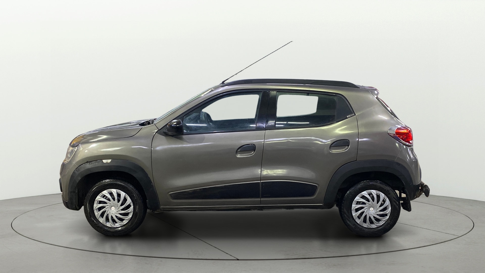 View 2018 Renault Kwid RXL Image 28 Used 2018 Renault Kwid RXL Image 28