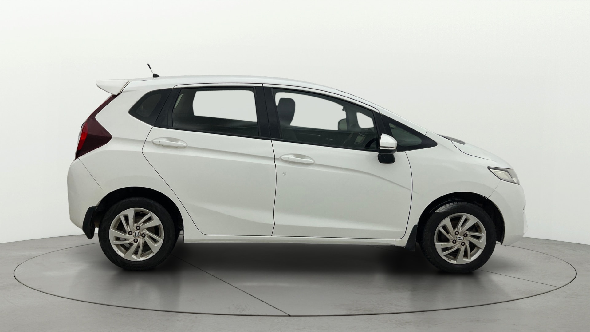 View 2016 Honda Jazz E MT Diesel Image 8 Used 2016 Honda Jazz E MT Diesel Image 8