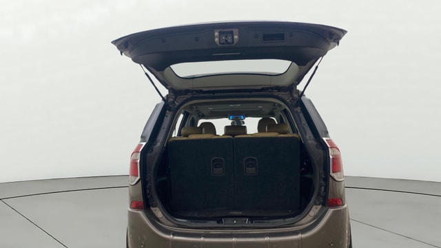 View Mahindra XUV500 Image 33 Used Mahindra XUV500 Image 33