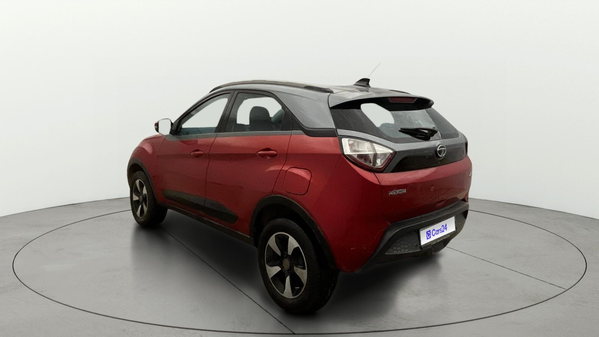 View 2019 Tata Nexon Revotron XE Image 2 Used 2019 Tata Nexon Revotron XE Image 2