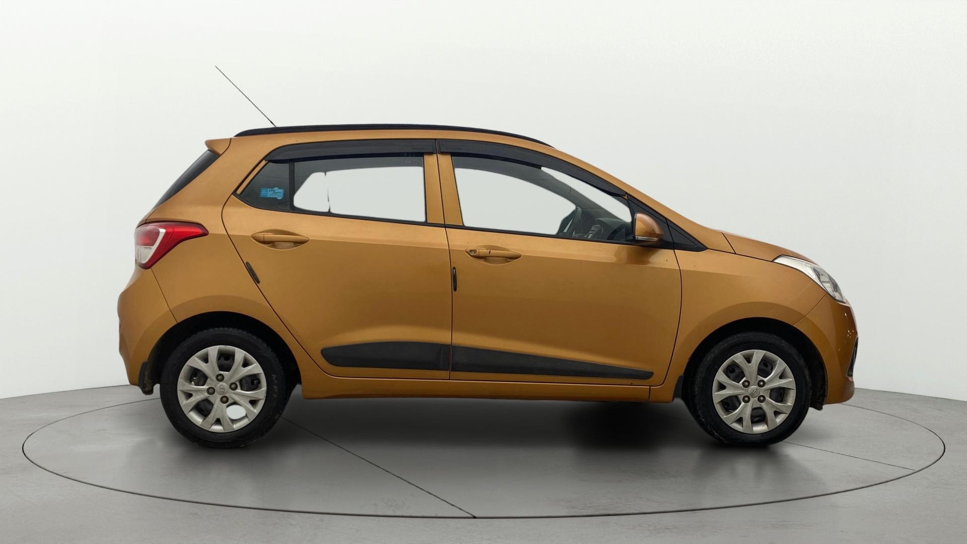 View 2016 Hyundai Grand i10 Sportz 1.2 Kappa Image 8 Used 2016 Hyundai Grand i10 Sportz 1.2 Kappa Image 8