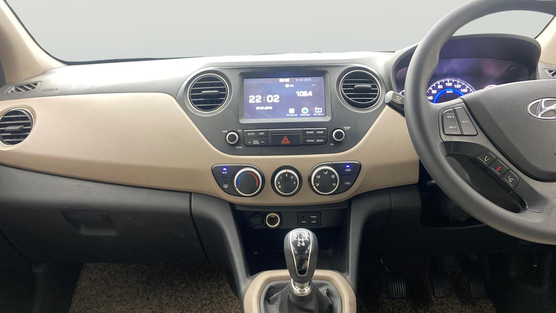 View 2018 Hyundai Grand i10 1.2 Sportz Diesel Image 17 Used 2018 Hyundai Grand i10 1.2 Sportz Diesel Image 17