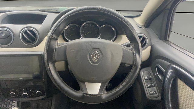 View Renault Duster Image 12 Used Renault Duster Image 12