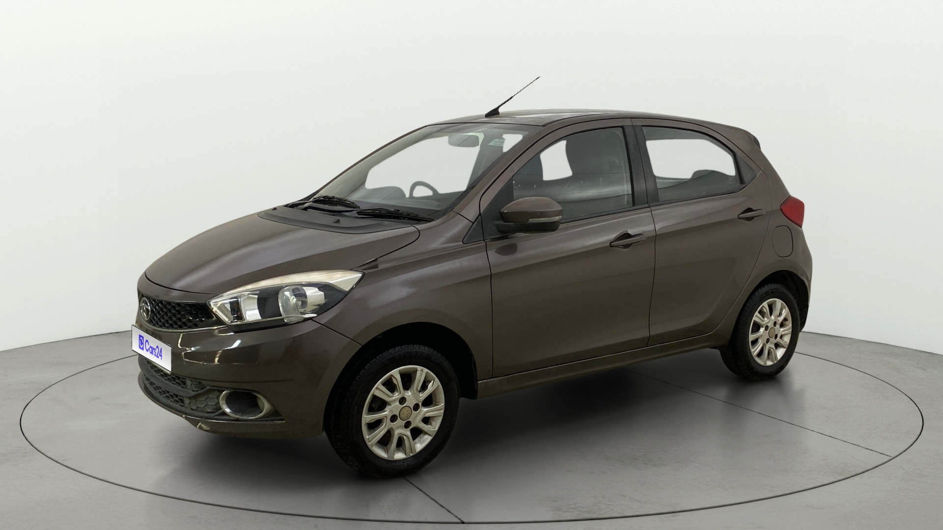 View 2017 Tata Tiago Revotorq XB Image 34 Used 2017 Tata Tiago Revotorq XB Image 34