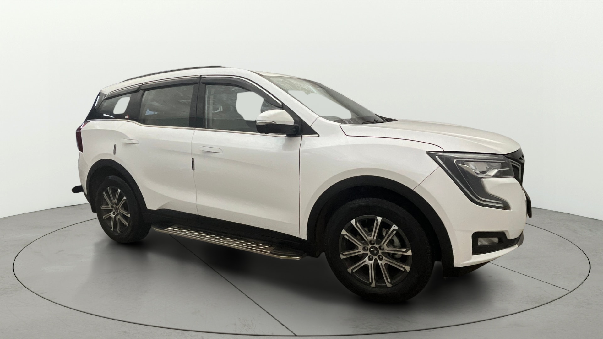 View 2025 Mahindra XUV700 MX Petrol 5 STR Image 24 Used 2025 Mahindra XUV700 MX Petrol 5 STR Image 24