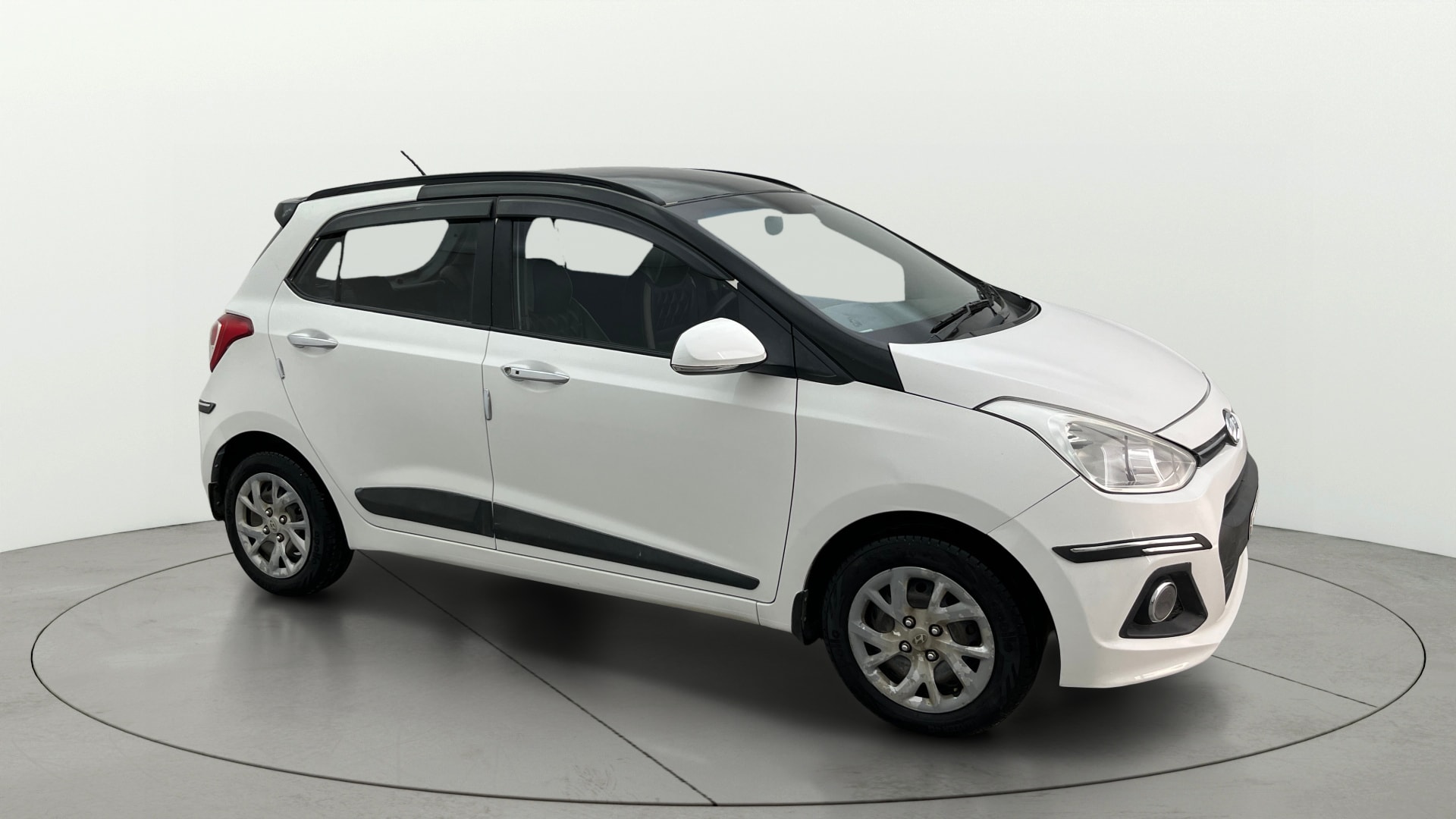 View 2015 Hyundai Grand i10 1.1 Asta Diesel Image 22 Used 2015 Hyundai Grand i10 1.1 Asta Diesel Image 22