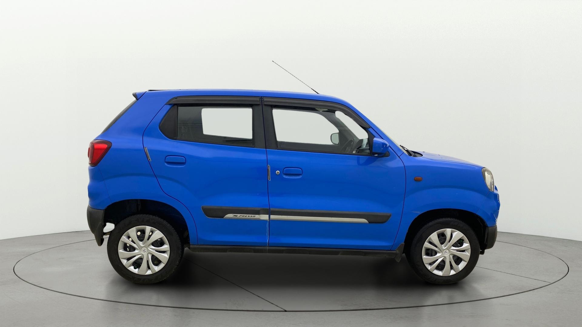 View 2020 Maruti Suzuki 1000 Base Variant Image 25 Used 2020 Maruti Suzuki 1000 Base Variant Image 25